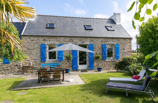 Beautiful private villa for 5 people with WIFI, TV, terrace, pets allowed and parking