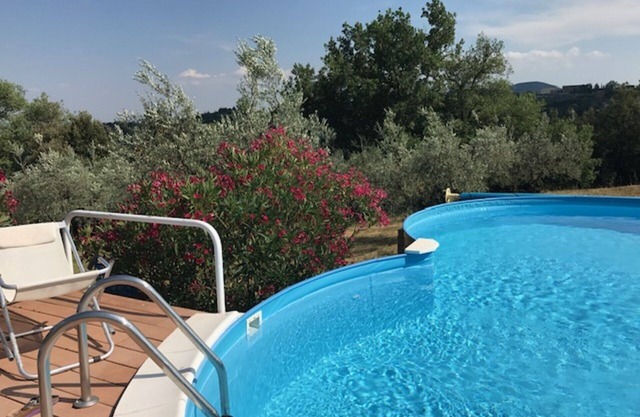Beautiful private villa with WIFI, private pool, TV, patio, pets allowed and panoramic view