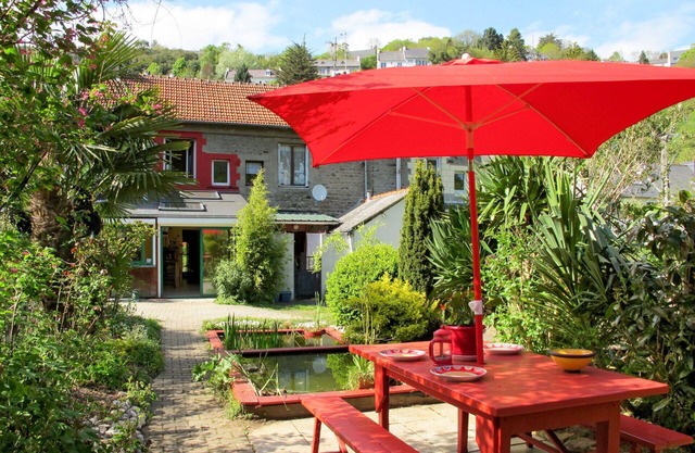 Beautiful private villa for 4 guests with WIFI, TV and patio