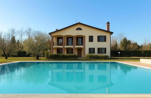 Beautiful private villa with hot tub, private pool, WIFI, TV, terrace and panoramic view