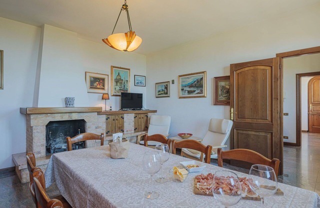 Beautiful private villa for 10 guests with WIFI, TV, terrace and pets allowed