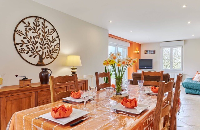 Beautiful private villa for 5 people with WIFI, TV, patio and pets allowed