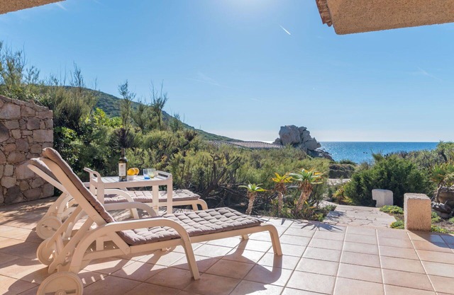 Beautiful private villa for 6 guests with WIFI, TV, terrace, pets allowed and parking