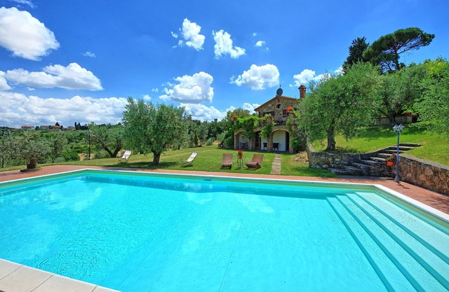 Beautiful private villa for 12 people with private pool, A/C, WIFI, TV, patio and panoramic view