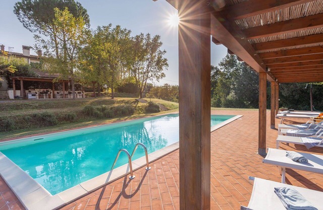Beautiful private villa for 8 people with WIFI, private pool, TV, patio and panoramic view