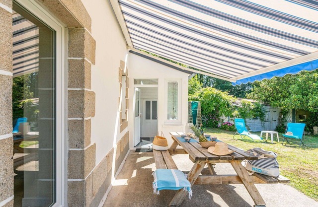 Beautiful private villa for 6 guests with WIFI, TV, terrace and pets allowed