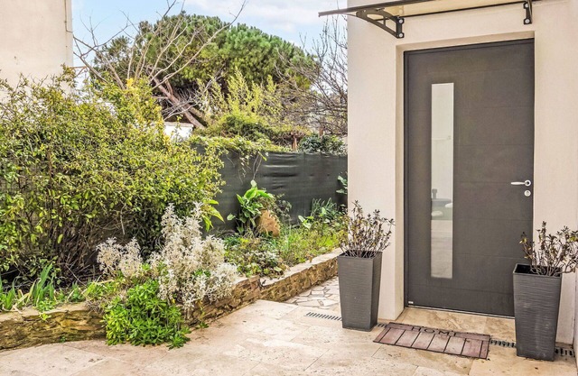 Beautiful private villa for 4 guests with A/C, WIFI, TV and terrace