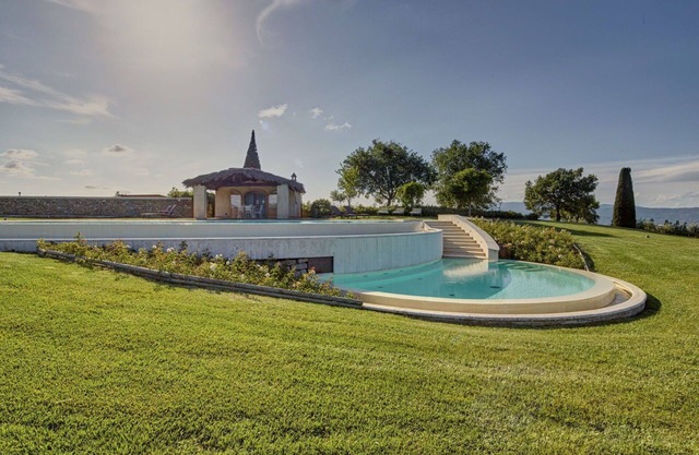 Beautiful private villa for 8 guests with private pool, WIFI, A/C, TV, patio and panoramic view
