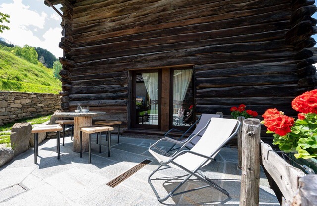Beautiful private villa for 5 people with WIFI and TV