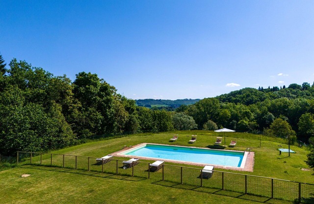 Beautiful private villa for 8 people with private pool, WIFI, TV, patio and panoramic view