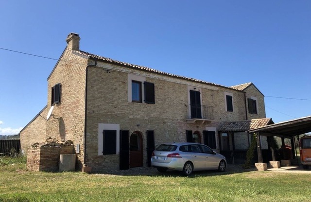 Beautiful Rural Italian Farmhouse with private pool