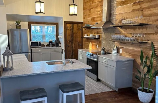 Beautiful rustic/newly renovated Home near Gettysburg, PA