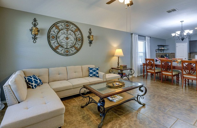 Beautiful San Antonio Home w/ 75" TV & King Bed