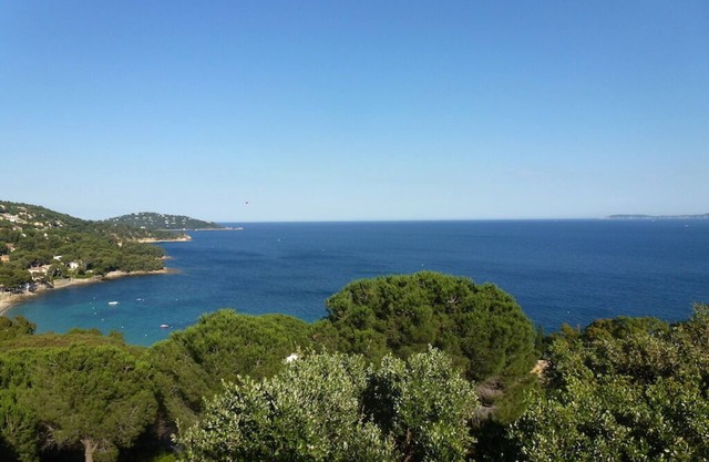 Beautiful sea view - Spacious and comfortable - Walking distance to the beach