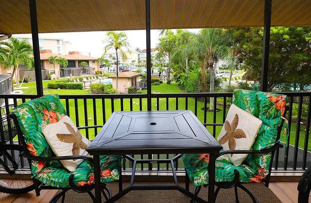 Beautiful Seasonal Condo at the Lido Club – Marco Island
