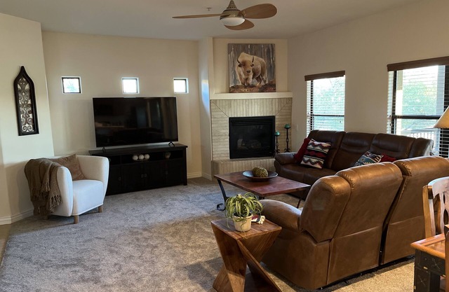 Beautiful Southwestern Condo in a gated community with a Prime Location