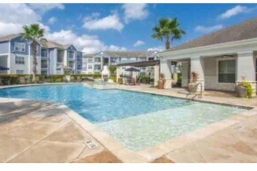Beautiful spacious two bedroom & pool!