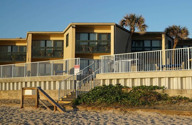 Beautiful studio unit at resort, sleeps 2