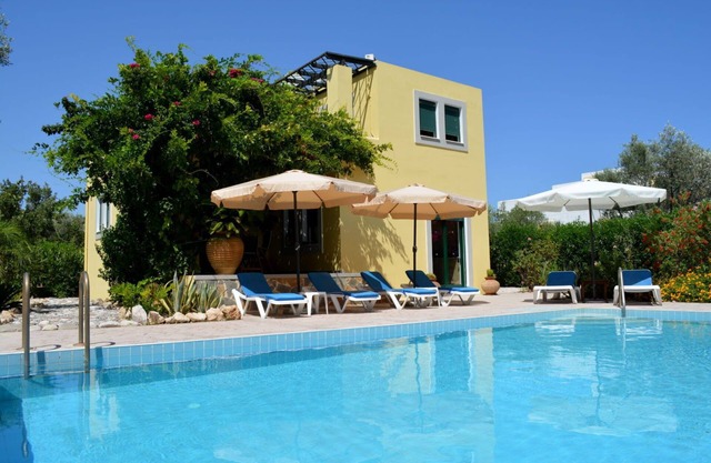 Beautiful Tranquil 3 bed 2 bath Villa with large Private pool 5 min from Lindos
