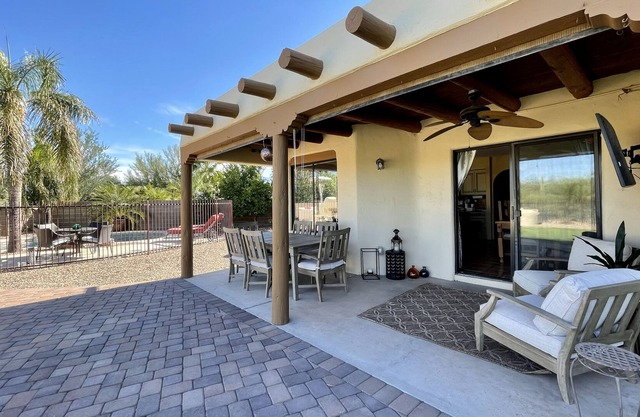 Beautiful Tucson Oasis, fenced pool, fully fenced yard