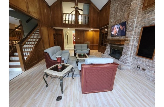 Beautiful two story home with pool and spa and minutes from the mall.