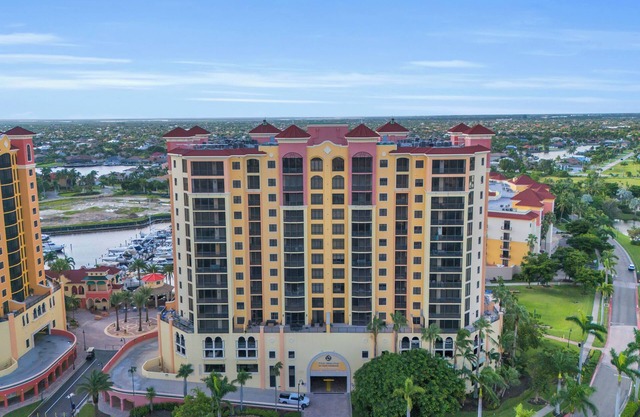 Beautiful Upscale 6th floor Condo