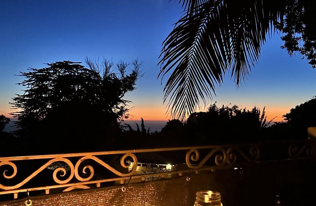 Beautiful Mediterranean Home Near Beautiful Canyon & Coastal Walking Paths.