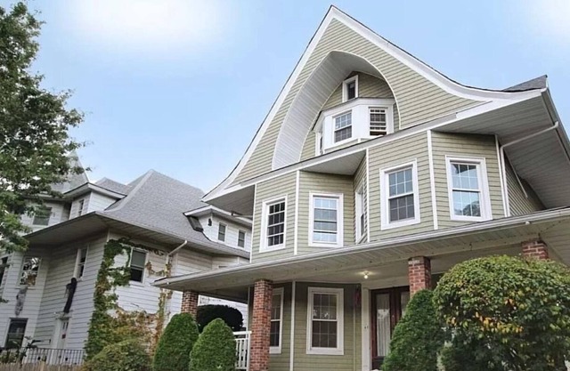 Beautiful Victorian House NYC!! entire first floor