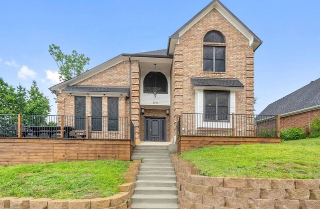 Beautiful view house in Carrollton