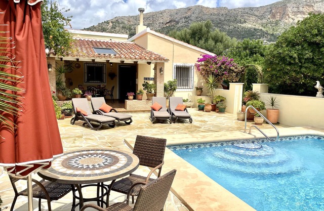 Beautiful Villa Enclosed Mature Gardens Private Floodlit Pool, Wonderful Views