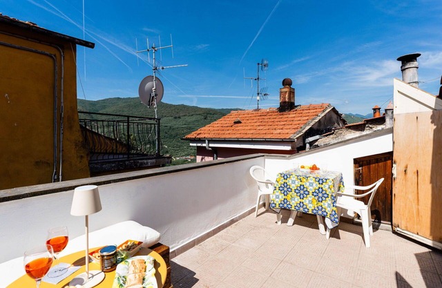 Beautiful villa for 4 people with WIFI, A/C, TV, terrace, pets allowed and panoramic view