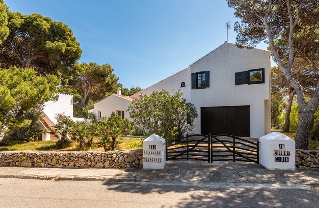 beautiful villa in cala morell