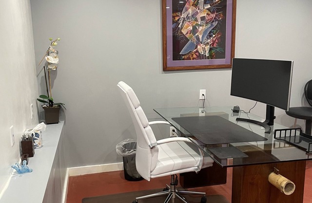 BEAUTIFUL WAREHOUSE SPACE W/OFFICE