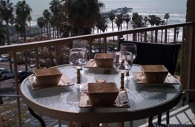 Beautiful White Water Views-Steps to beach,pier,shopping,PierBowlGem!