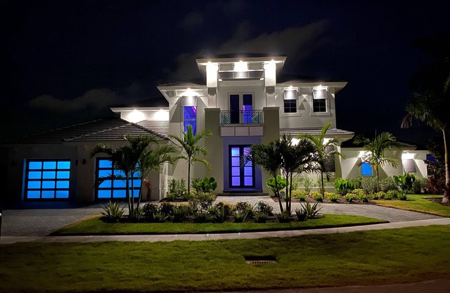 Beautifully & Newly Built Luxury Vacation Home w/Wide Water View pool/hot tub
