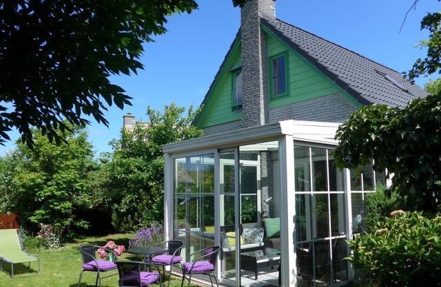 Beautifully furnished holiday home on the North Sea, close to the beach and idyllic location