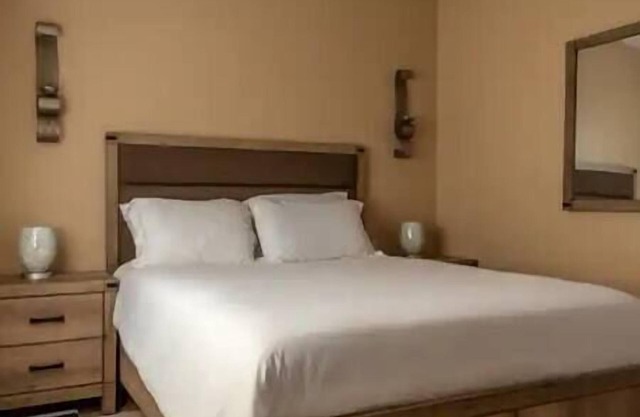 Beautifully Renovated 2BR Gem in Tucson