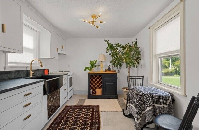 Beautifully Renovated Downtown Flat: Japanese Decor