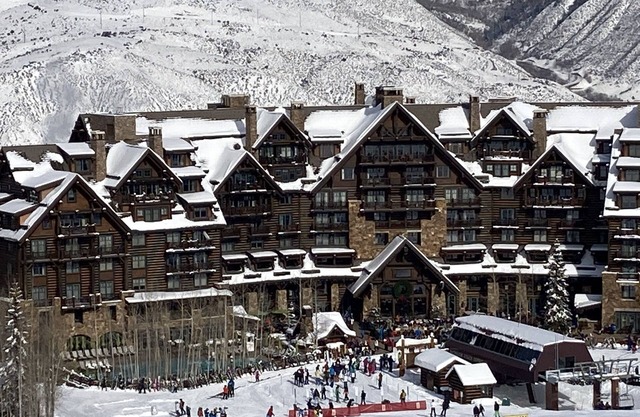 Beaver Creek Luxury 2BR, 2Bath ski-in & ski-out suite inside the Ritz-Carlton