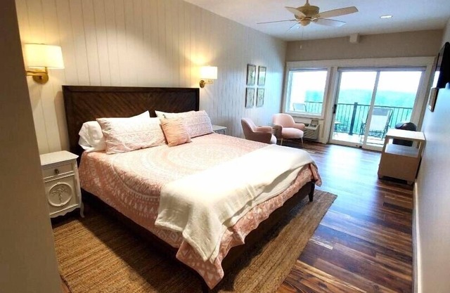 Bedroom 6 - The Big Creek Lodge