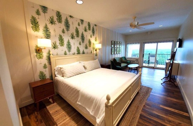 Bedroom 8 - The Big Creek Lodge