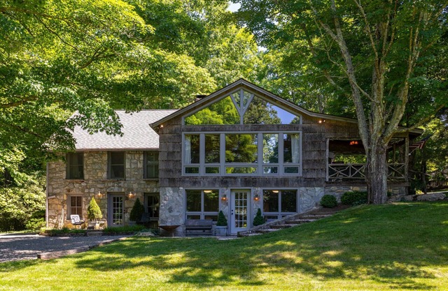Beech Haven 6br 5ba with Huge Yard, Tennis Court, Creek & Pond, and Much More!