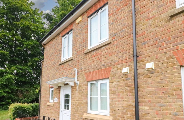 BEECH TREE COTTAGE, family friendly in Dorchester