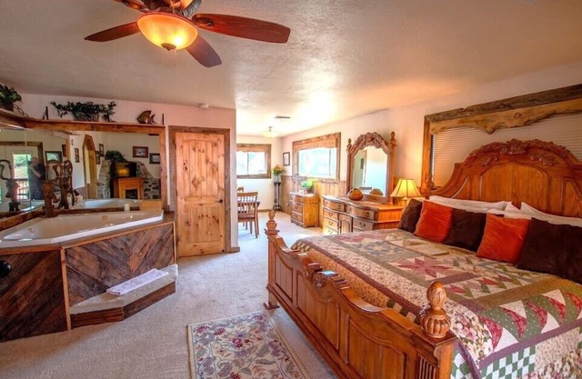 Beeline Guest House - Ponderosa Suite