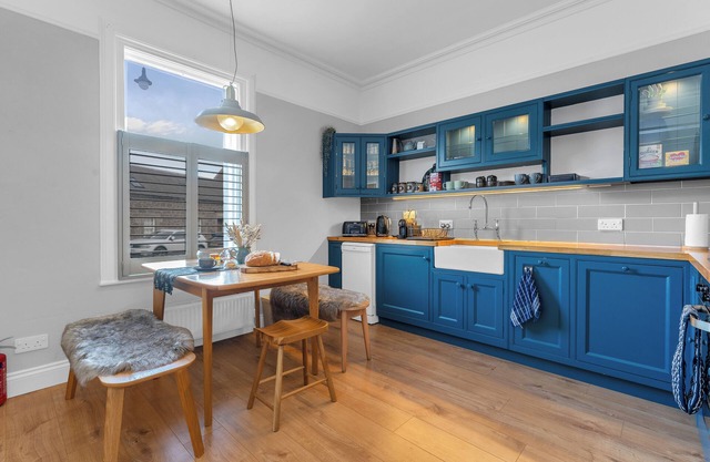 Beeswing, a Victorian gem in Biggar