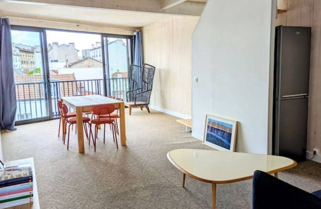 Bel Appartement Traversant de 3 Chambres Plein sud