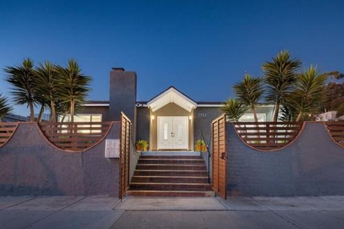 Bella Casa Pool Spa Min to Downtown Beaches