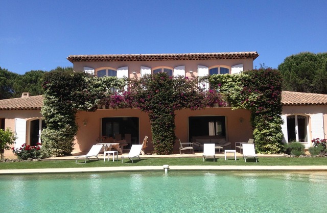 BELLE BASTIDE SAINT TROPEZ 600 M PLAGE DE GIGARO