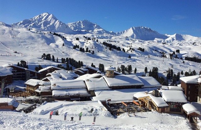 BELLE PLAGNE, cosy 2 rooms, skis on/cleaning and covered parking included !