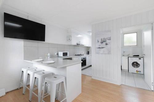 Belle Retreat by the River & Ocean Pet Friendly